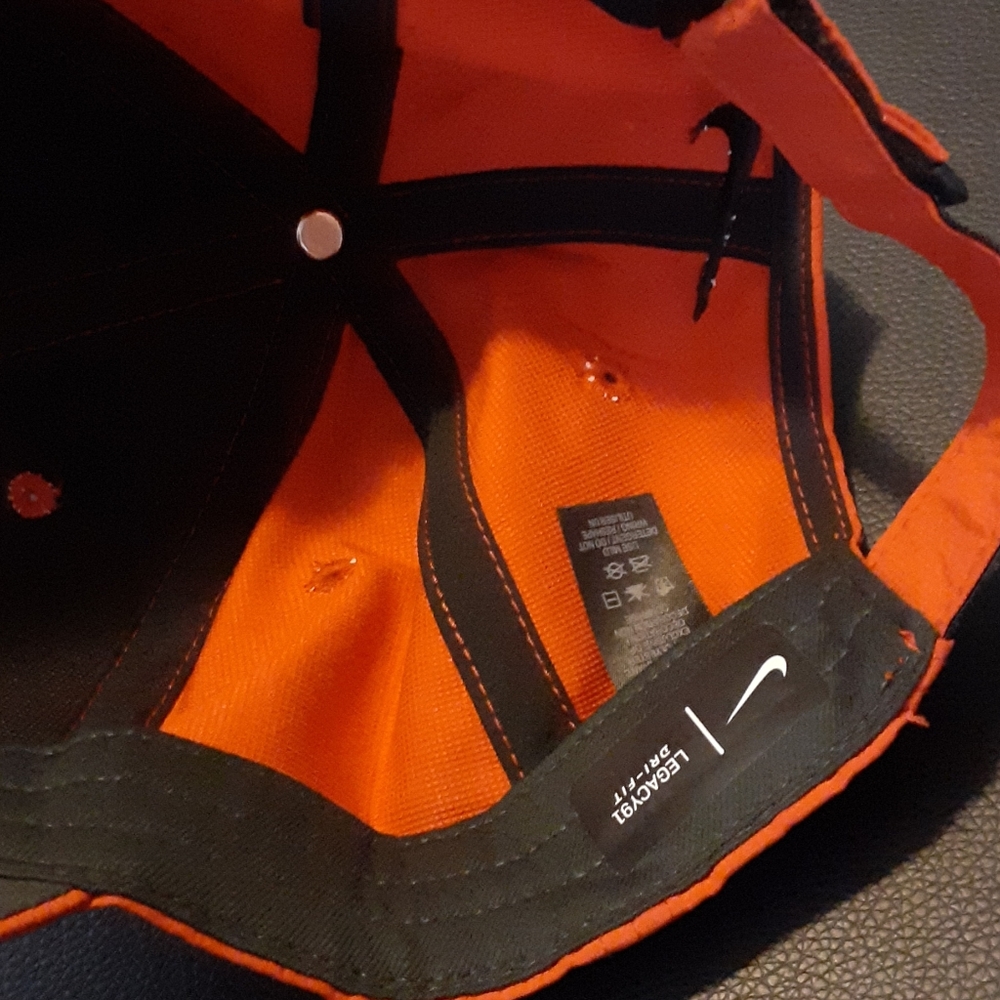 Hat - Picture 3 of 3